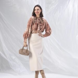 Blusa fluida para mujer Amichi con estampado geométrico teja