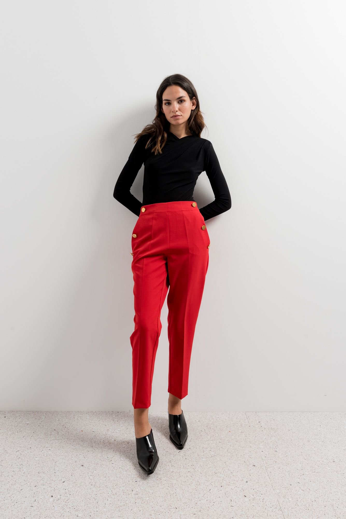 Pantalón botones dorados de Emarola - Imagen 2