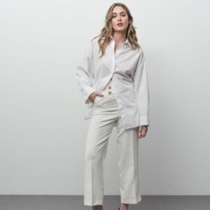 Pantalón trabilla botones dorados de Emarola