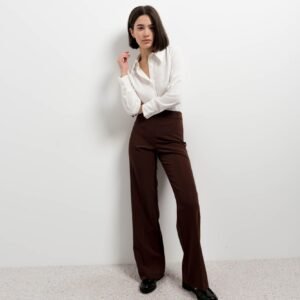 Pantalón marrón full length de Emarola