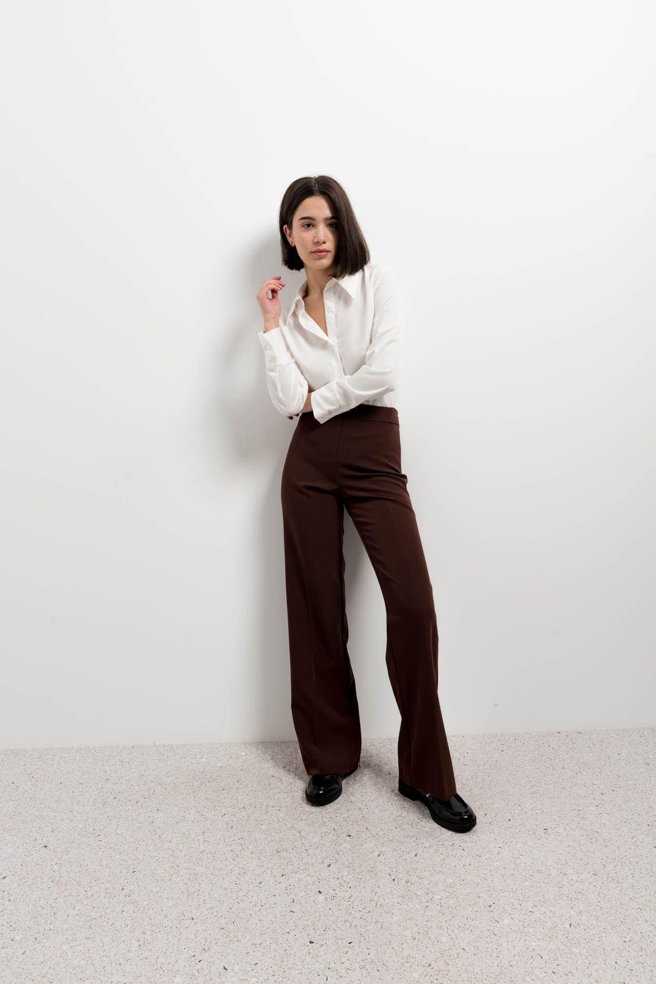 Pantalón marrón full length de Emarola
