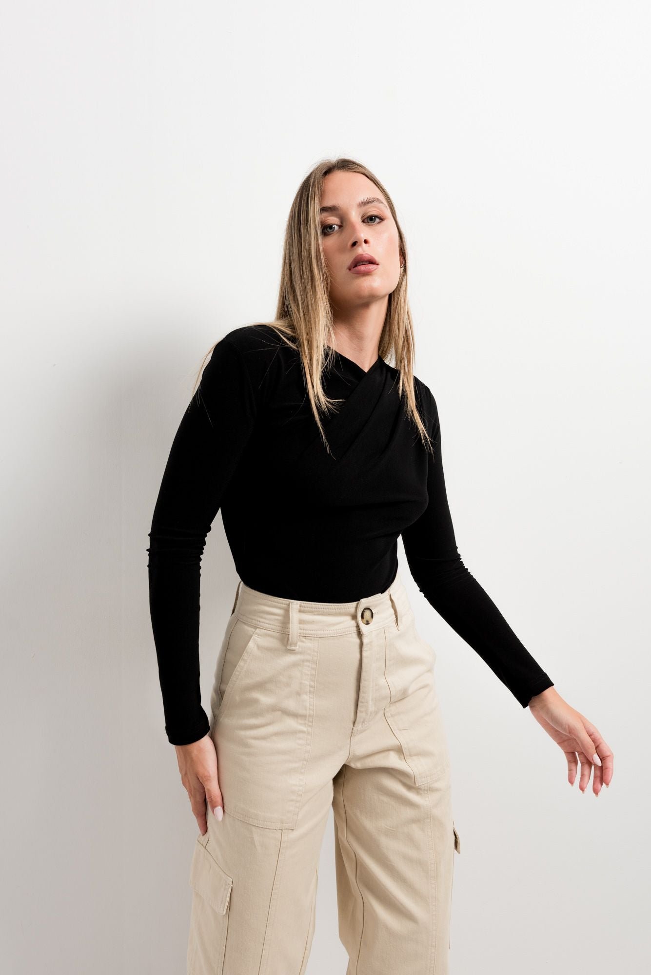 Pantalón full length cargo de Emarola - Imagen 4