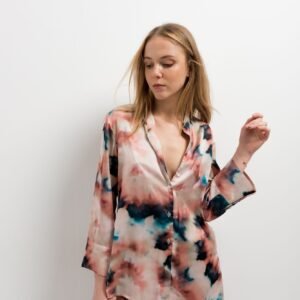 Camisa rosa estampada tie dye de Emarola