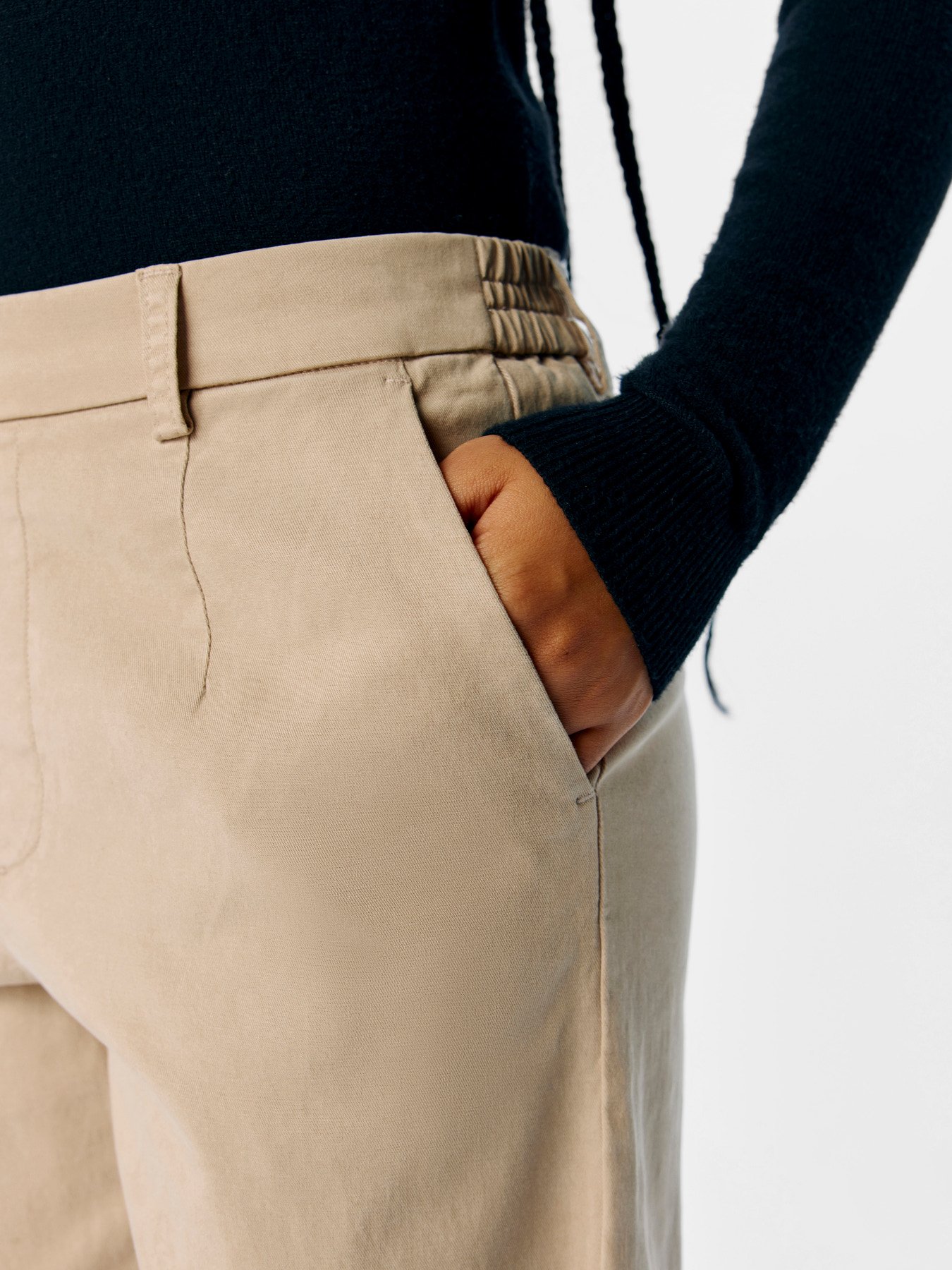 Pantalón chino modelo Mia - Imagen 4