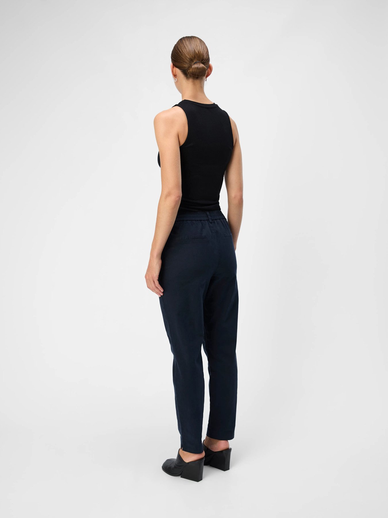 Pantalón chino modelo Mia - Imagen 9