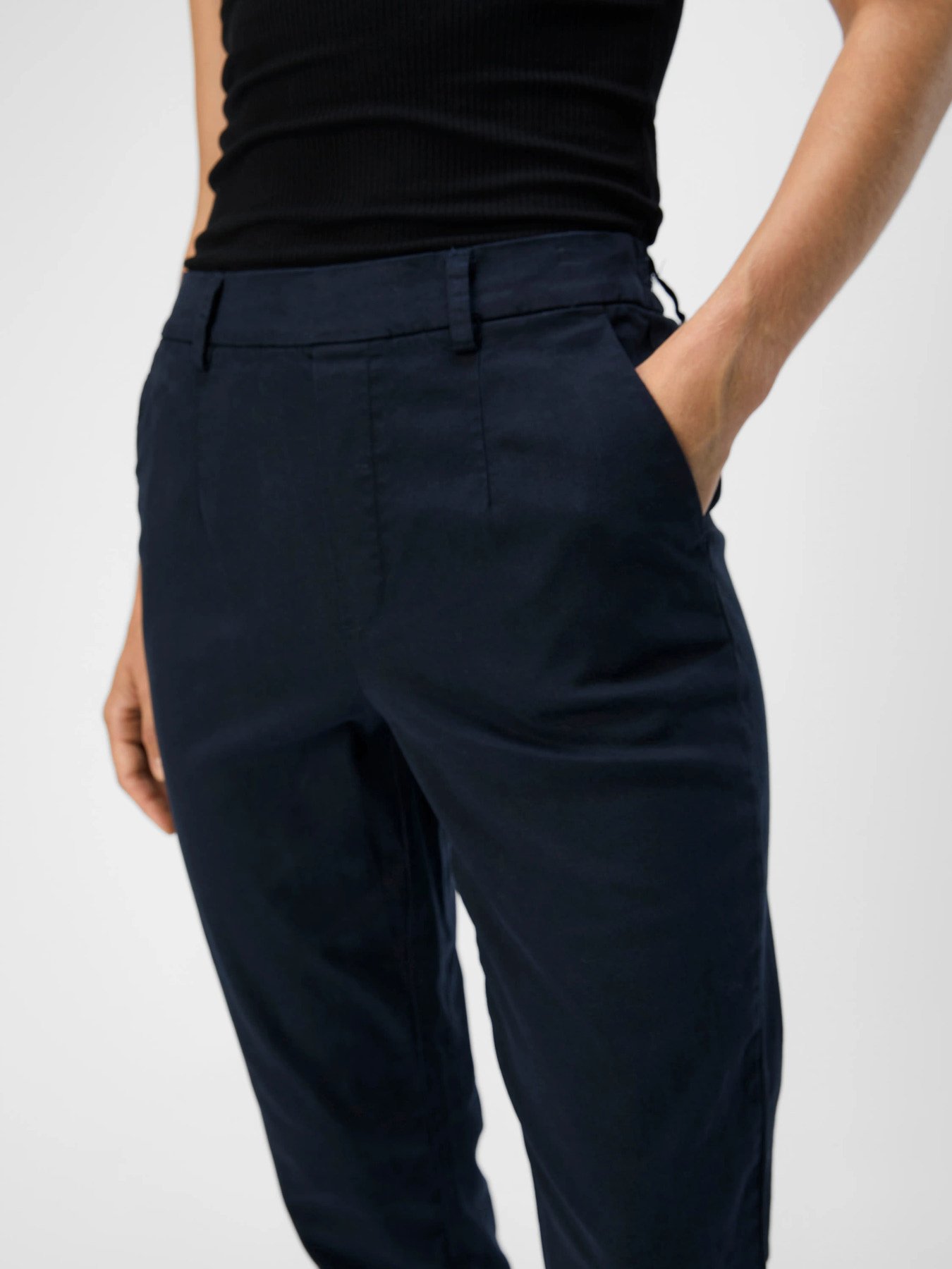 Pantalón chino modelo Mia - Imagen 10
