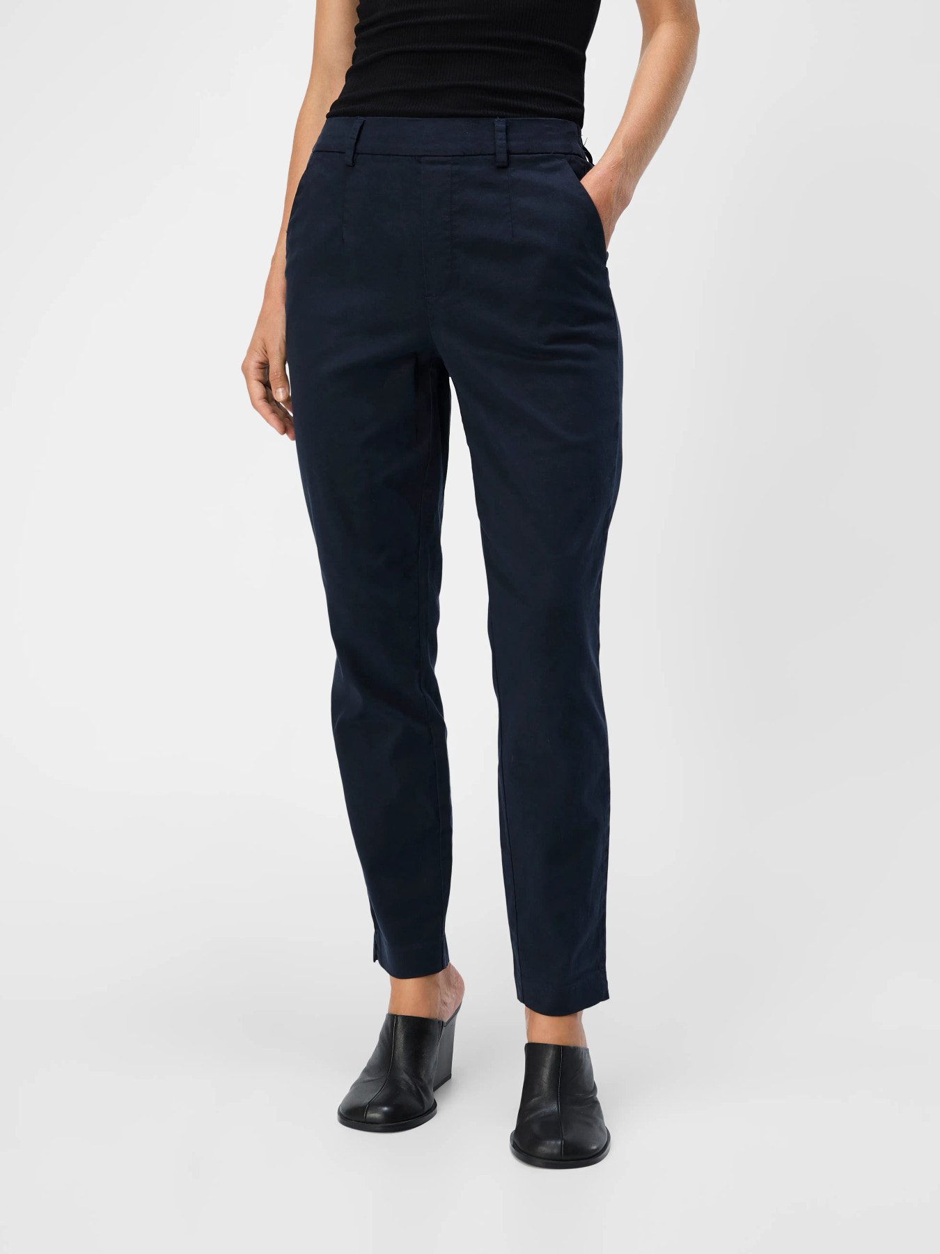 Pantalón chino modelo Mia - Imagen 13