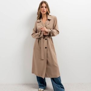 Gabardina extragrande color marrón con cinturón