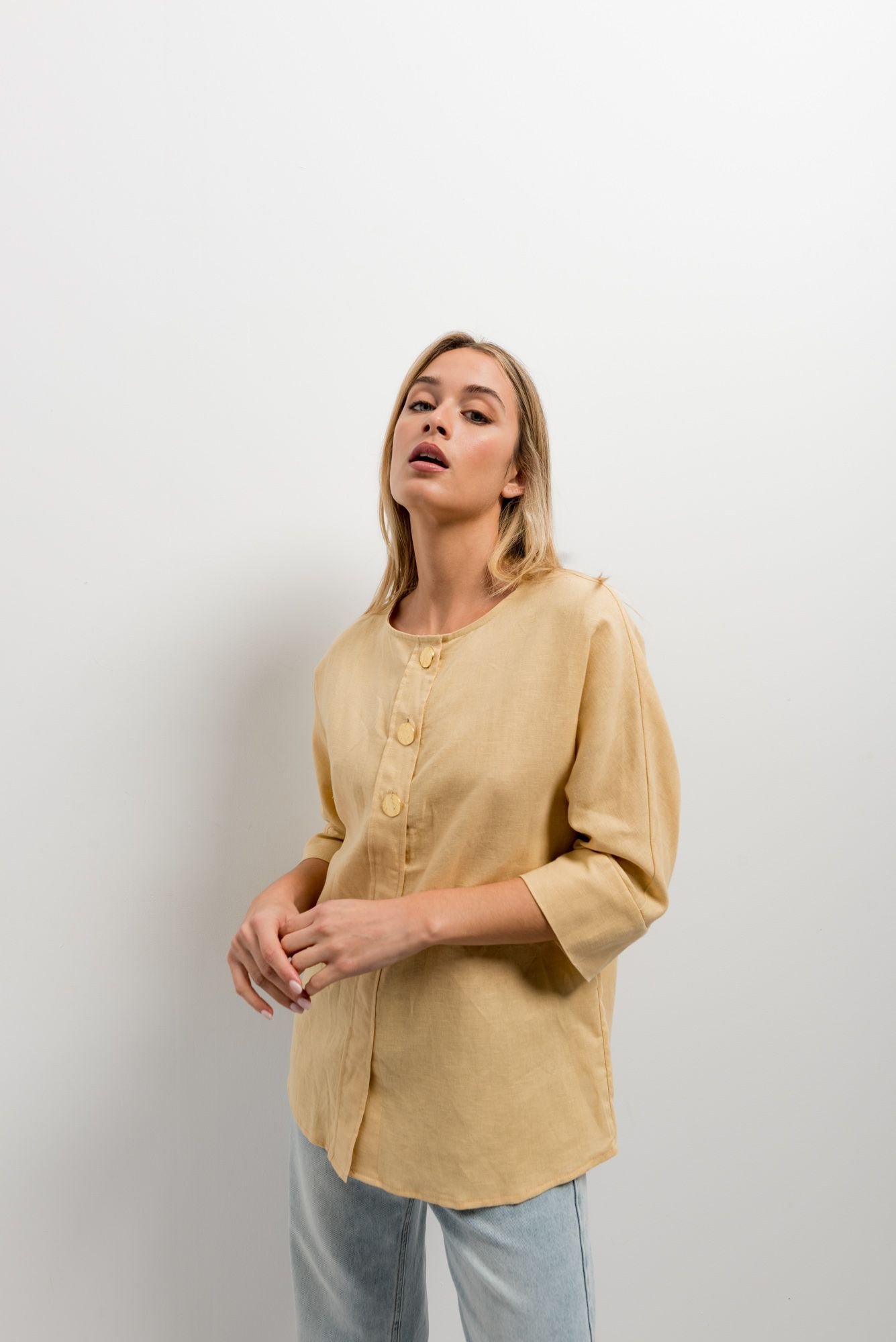 Camisa lino beige - Imagen 3