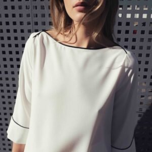 Blusa vivos contraste color crudo