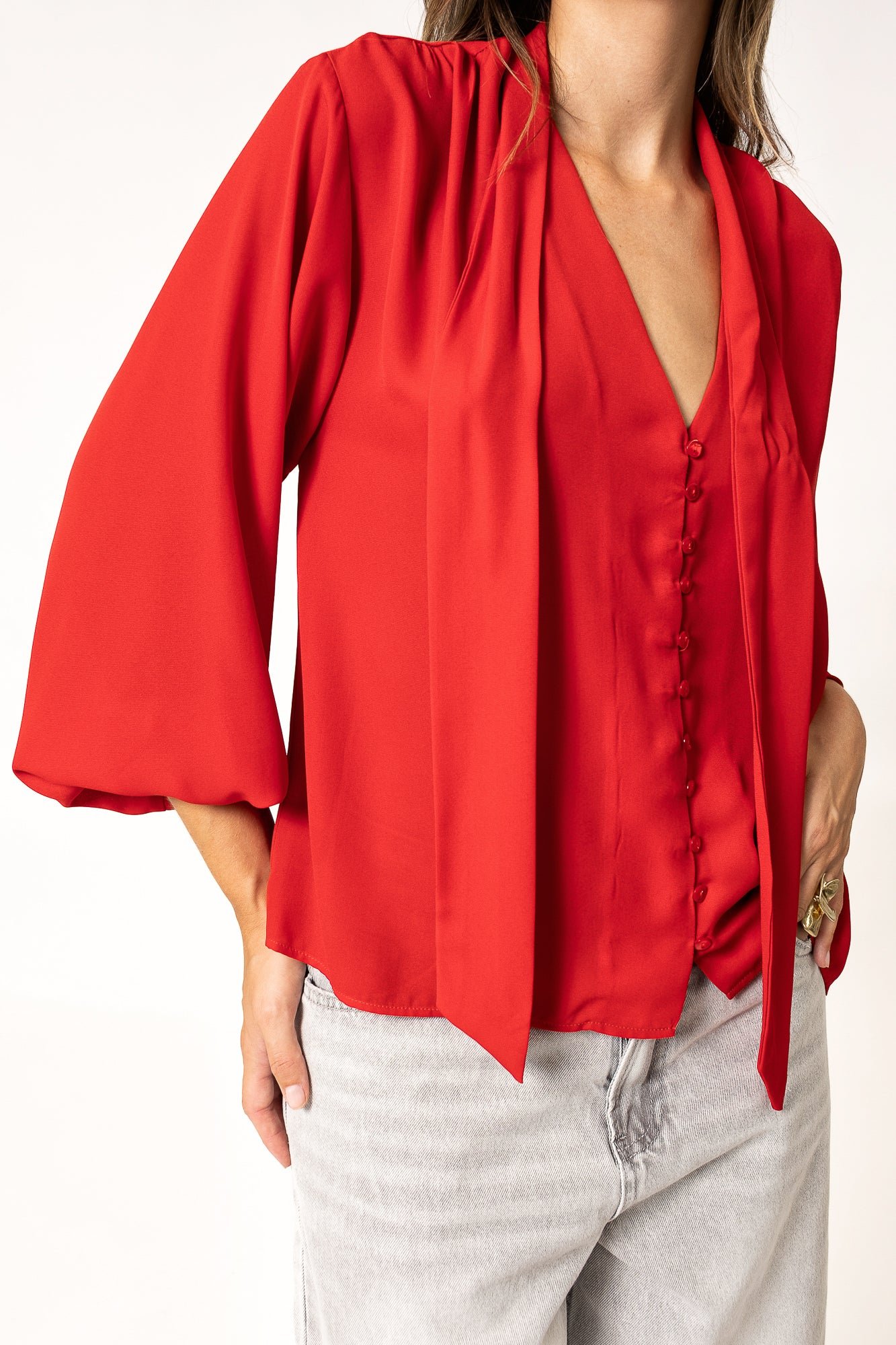 Blusa fluida color rojo - Imagen 3