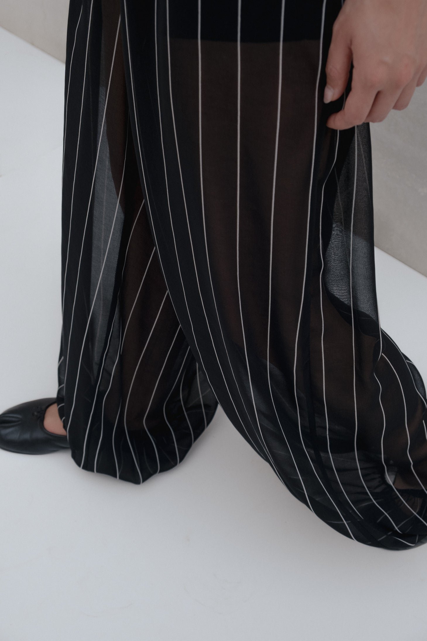 Pantalón bombacho rayas - Negro - Imagen 3