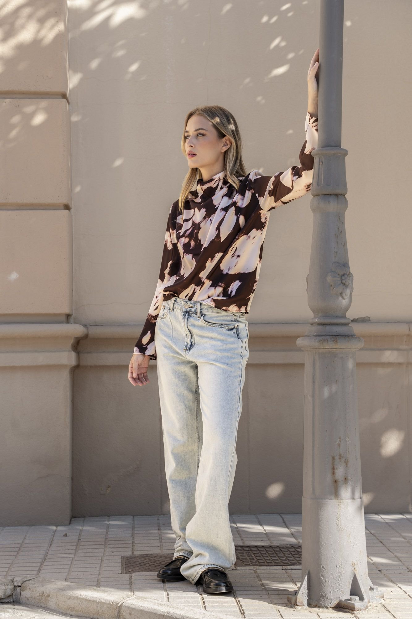 Camisa satinada mujer - Marrón