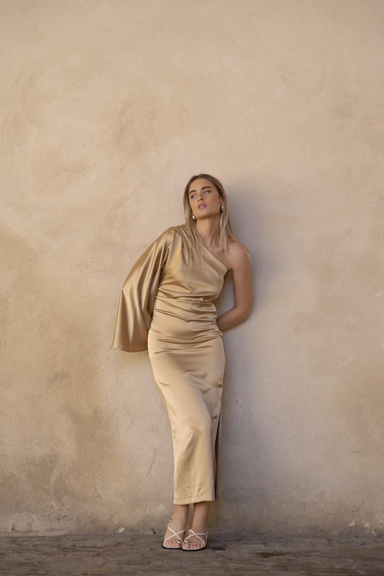 Vestido midi asimétrico - Beige