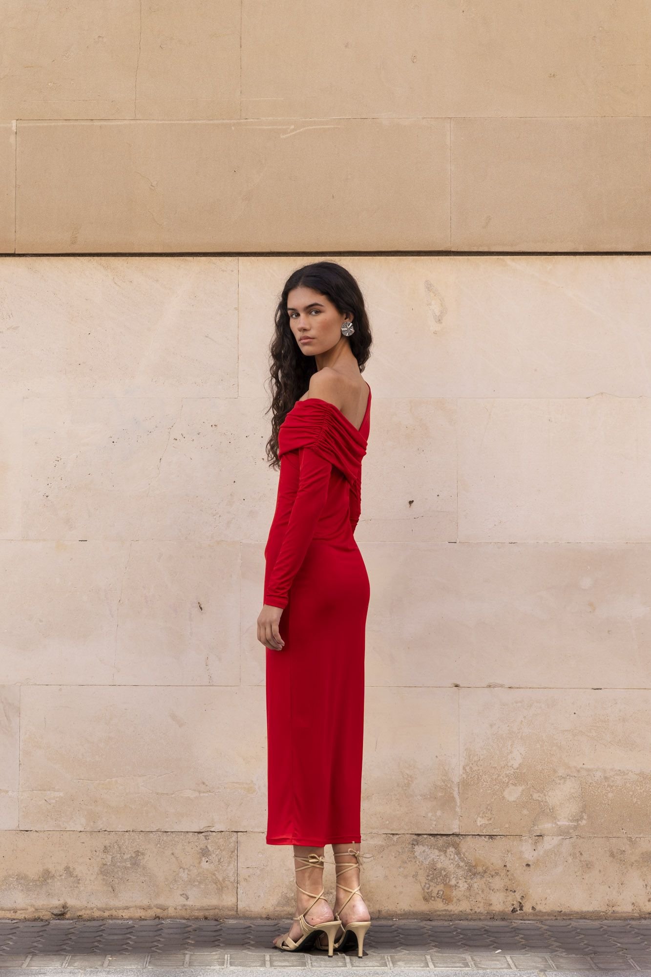 Vestido midi asimétrico rojo