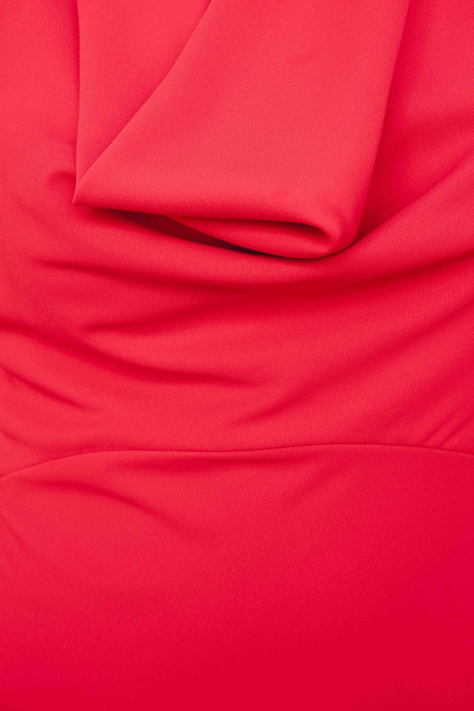 Vestido color rojo aplique espalda - Imagen 5
