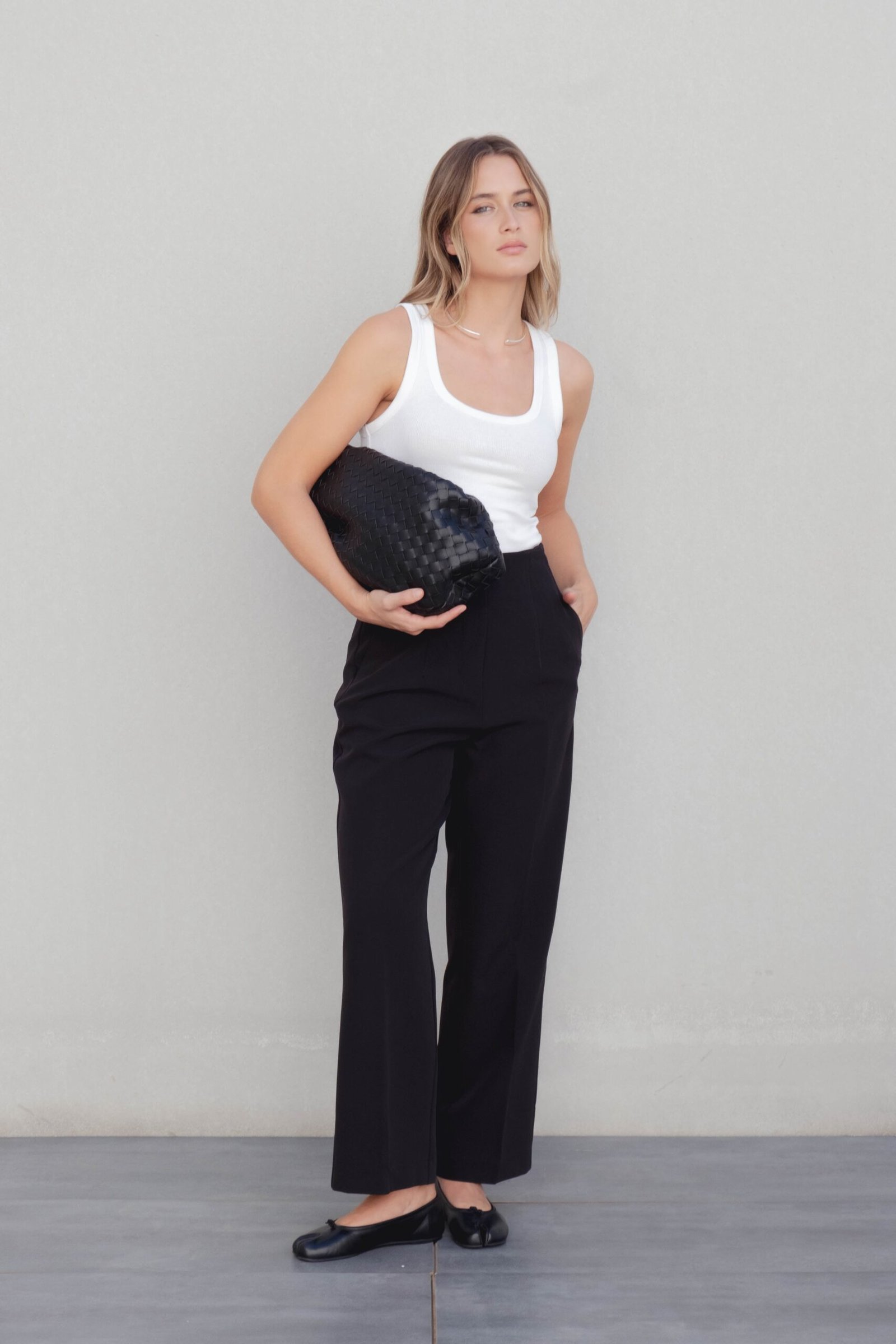Pantalón basic pinzas - Negro
