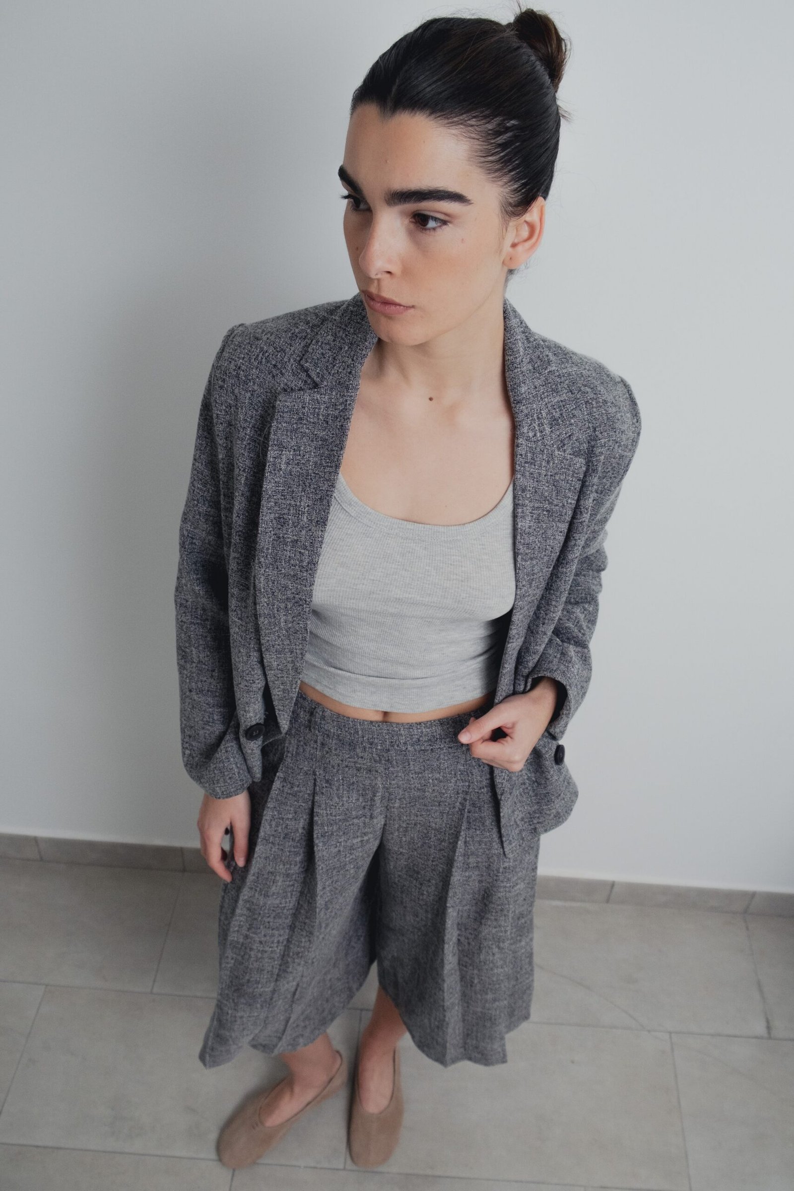 Blazer estructura cruzada cropped - Imagen 4