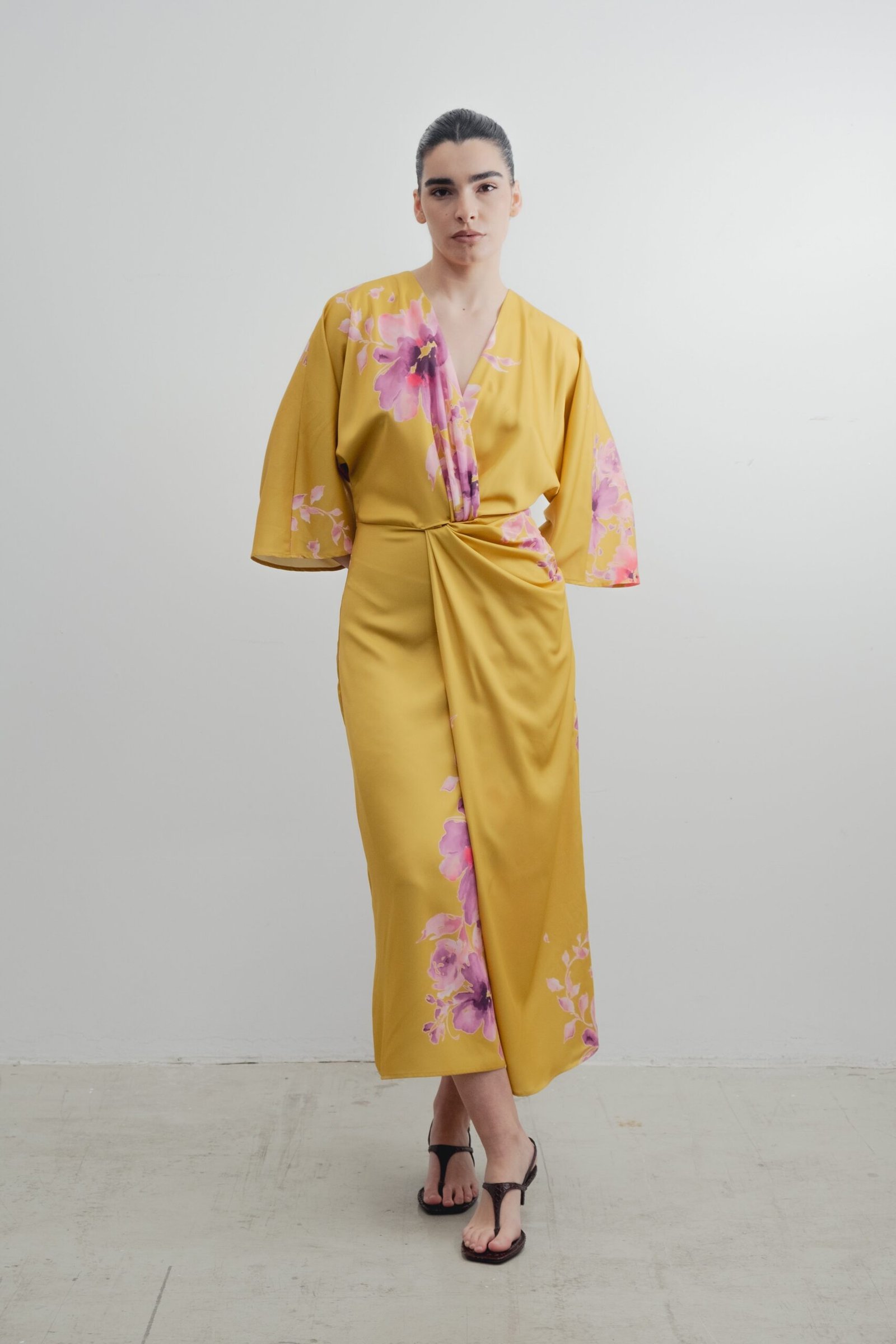 Vestido midi estampado satinado - Imagen 2