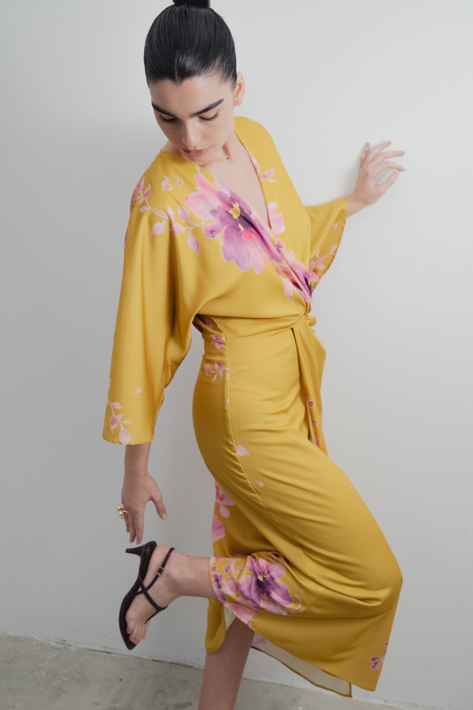 Vestido midi estampado satinado - Imagen 5