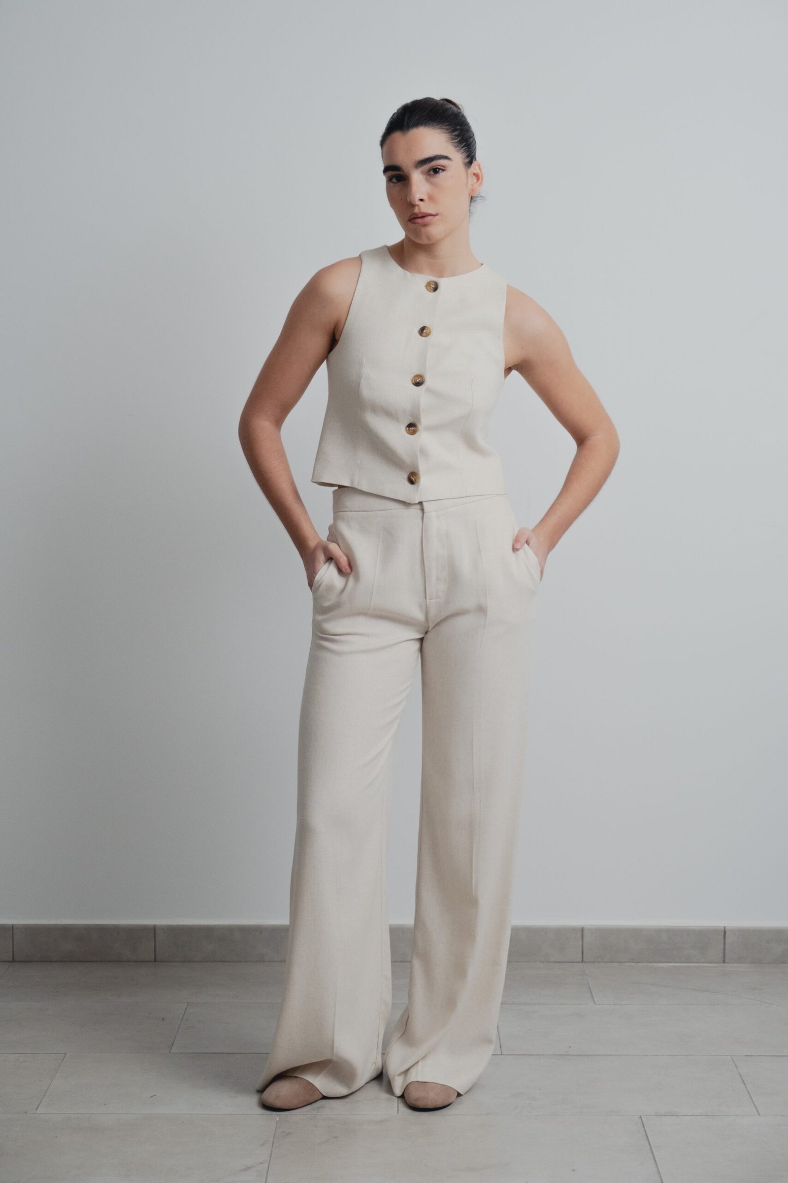 Chaleco botones - Beige - Imagen 2