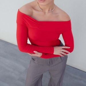 Body hombros descubiertos color rojo