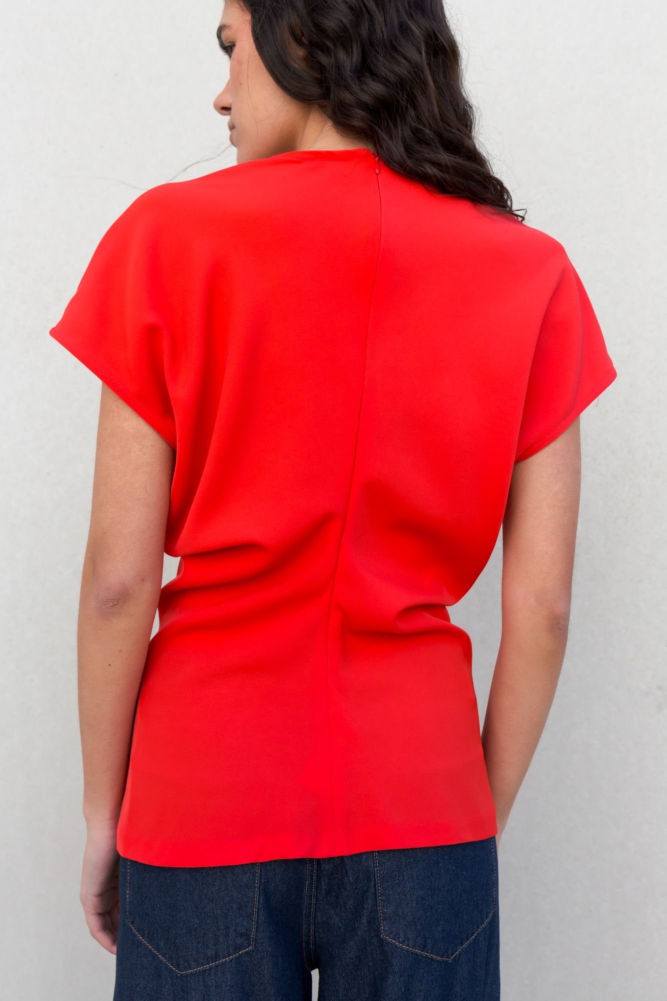 Blusa frunce color rojo - Imagen 7