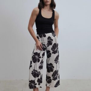Pantalón beige culotte estampado